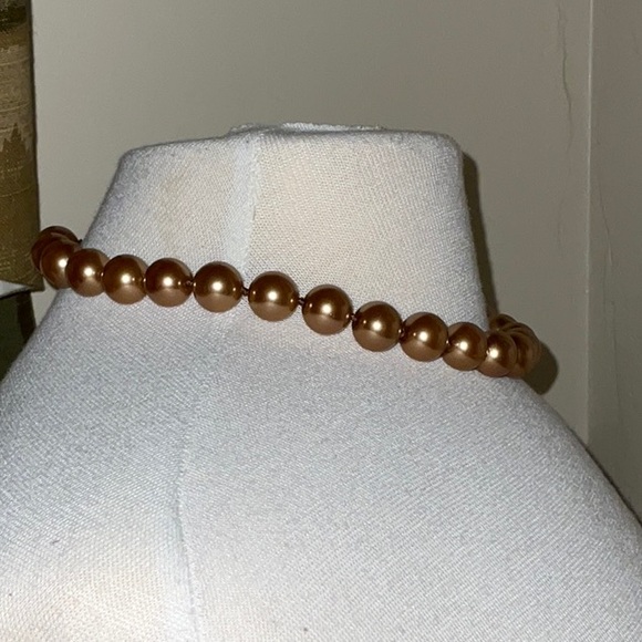 Unsigned Dark Champagne Gold Tone Knotted Faux Pearl Necklace Classic - Picture 10 of 16